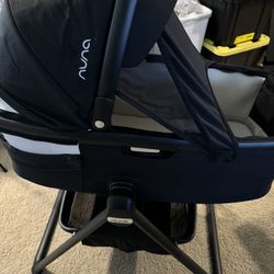 Nuna demi™ grow bassinet + stand set