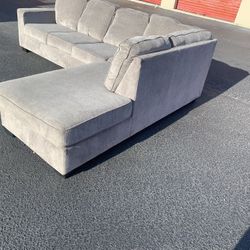 Comfy Gray Sectional Couch 🔥🔥