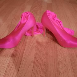Pink Heels With Leggings
