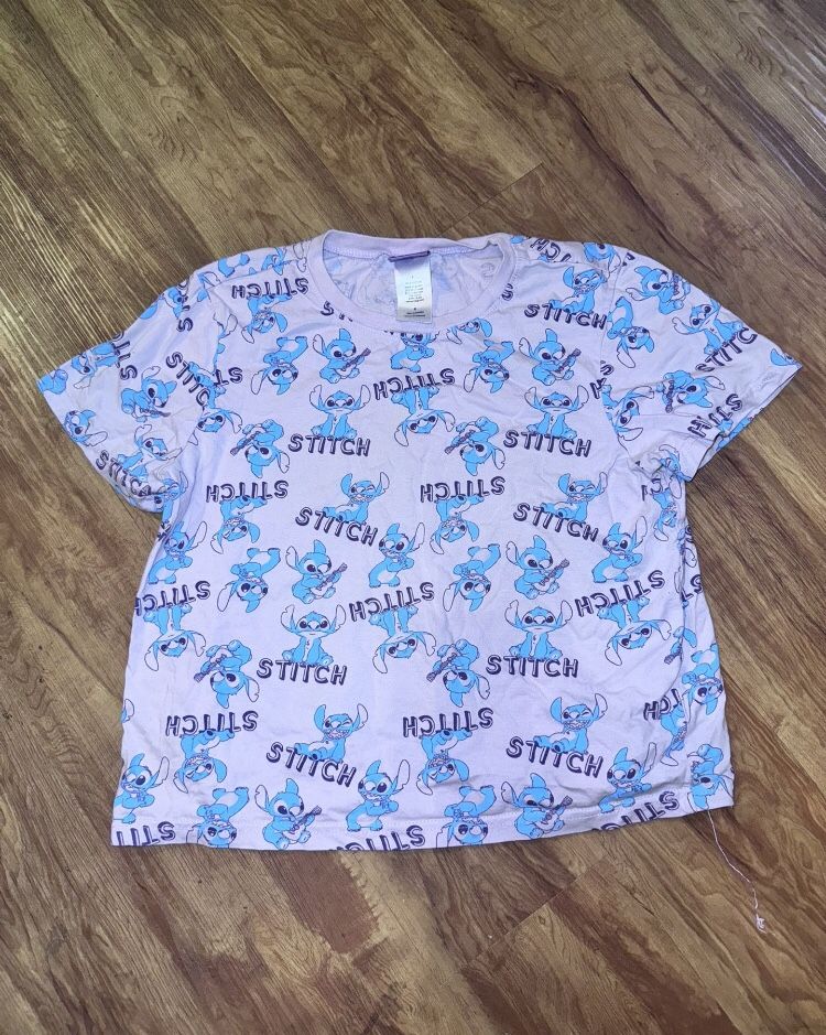 Disney's Stitch Girl size Large Short Sleeve Purple all over Print Sketch T-shir