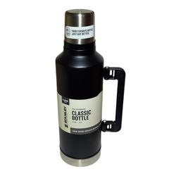 Stanley The Legendary Classic Bottle – 2.5 QT (2.3L) – Matte Black