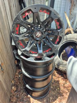 17x9 off road rims good condition 6x139.7