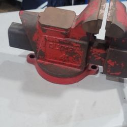 Olympia Vise 4"