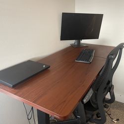 Computer Desk ( Adjustable)