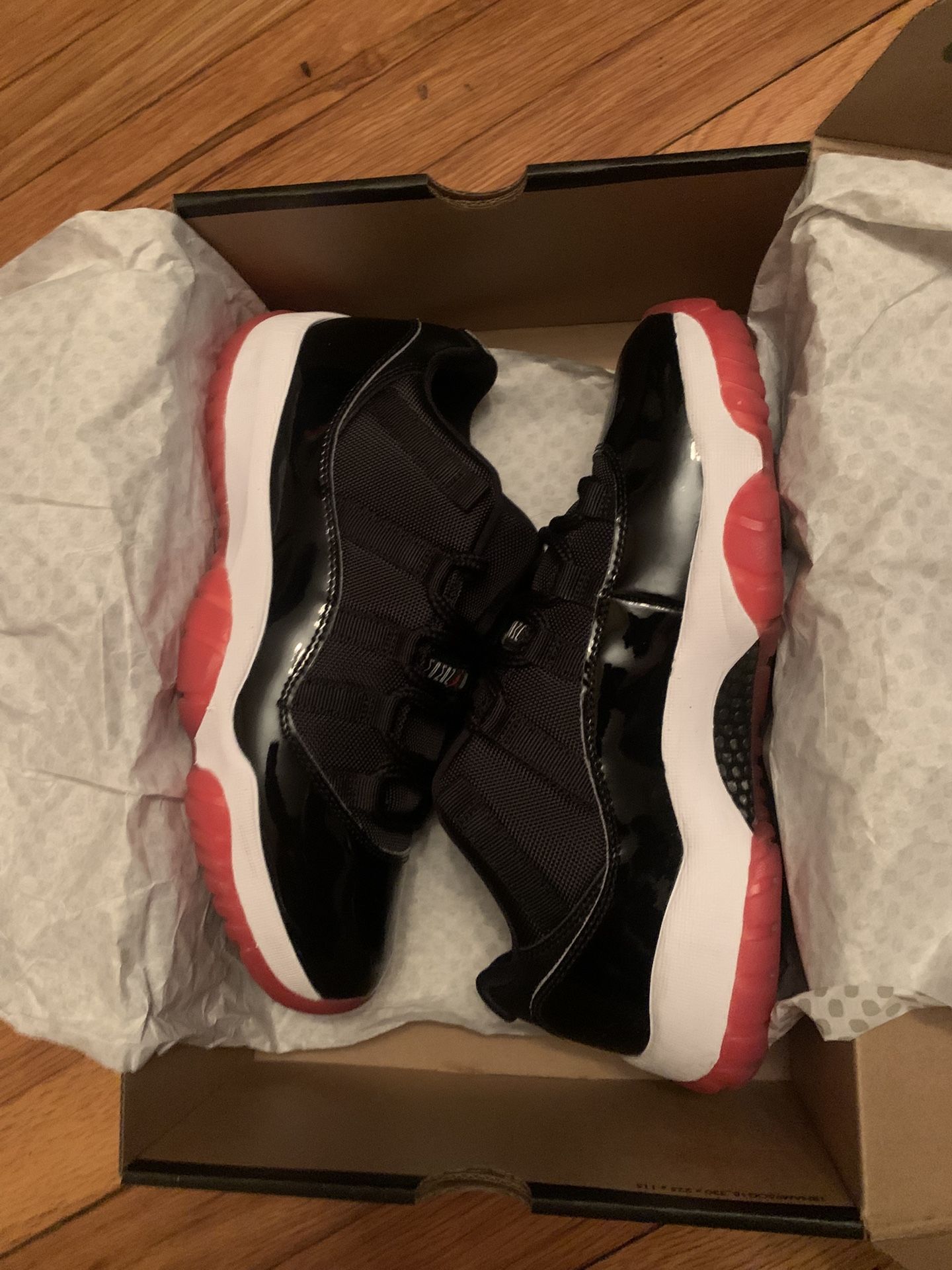 Jordan Bread 11s Low