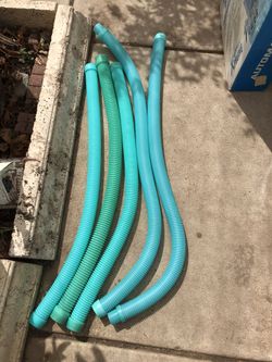 Five hoses to connect to pool cleaner