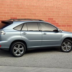 2004 Lexus RX 330 Luxury Sport Utility 