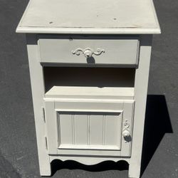 Nightstand 