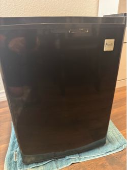 Mini fridge