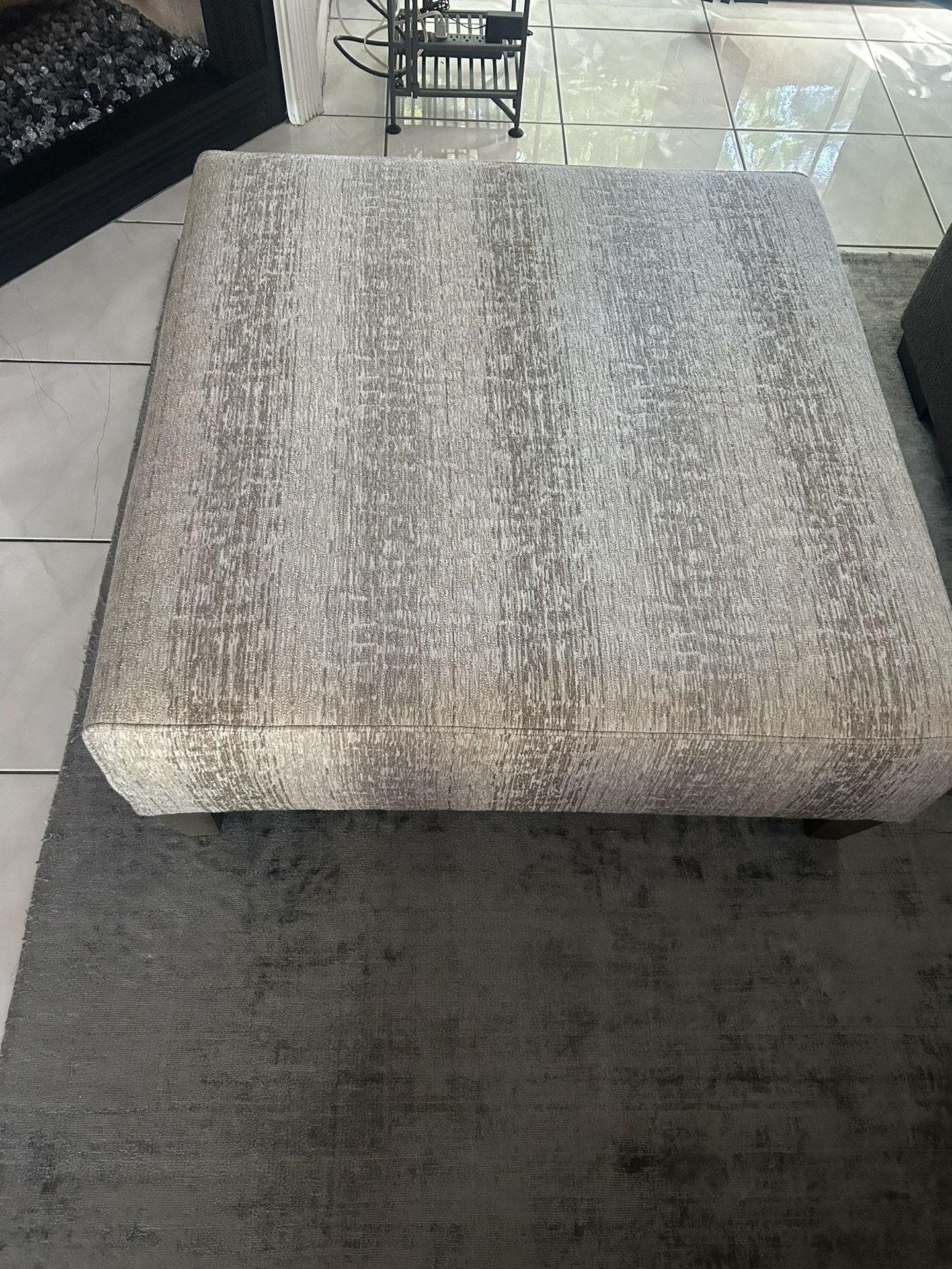 Macy’s (Kelly Ripa Collection) Ottoman