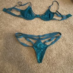 2 Sexy Lingerie Sets