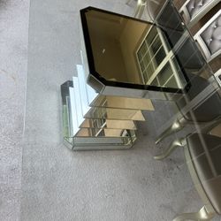 Z Gallery Dinning Table W 6 Chairs