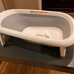 Baby And Toddler Bathtub 