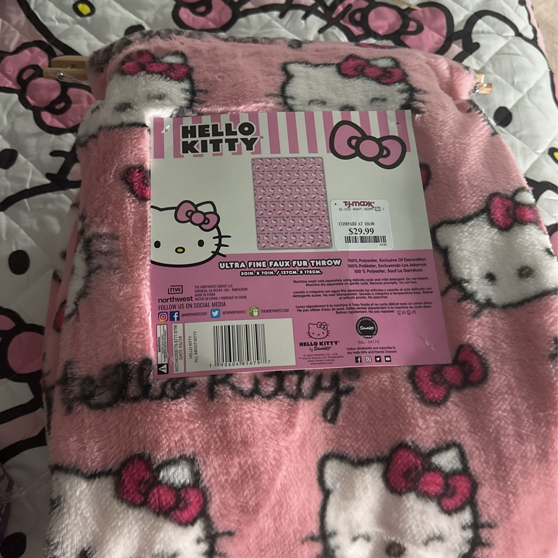 Hello Kitty Blanket