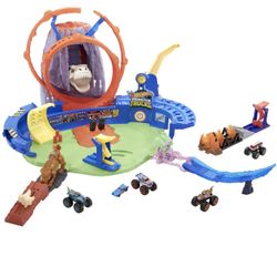 Hot Wheels Monster Trucks T-Rex Volcano Arena Playset with 1 Toy Truck & 1 Toy Car