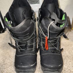 Burton Ruler Wide snowboard boots size 9 men’s