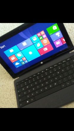 Microsoft Surface Rt 32gb. Laptop Tablet And Chargerg