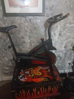 Kkwikwi stationary bike