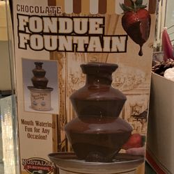 Chocolate fondue fountain