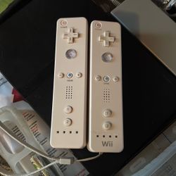 Wii Controllers