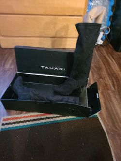New TAHARI BOOTS Size 10