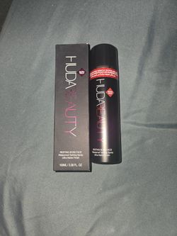 Authentic New In Box Hudabeauty 