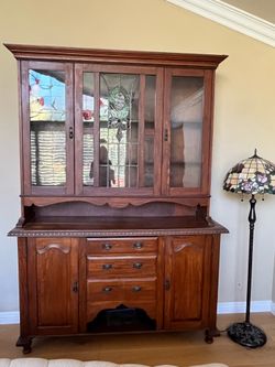 1900 Mission Antique Solid Oak China Cabinet