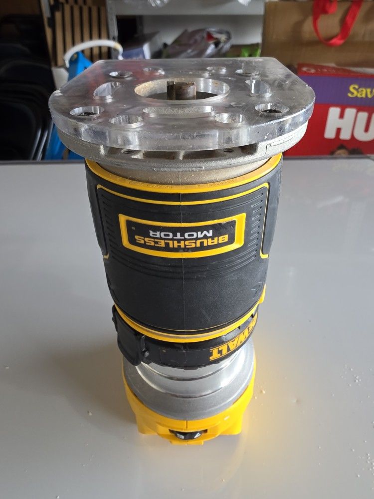 20 V max cordless Brussels Router 