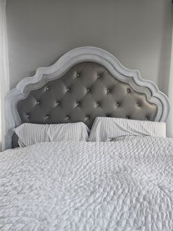 King bedframe