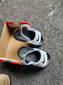 Brand new nike baby slides sz 10c