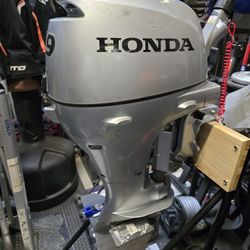 9.9 Honda Outboard Motor