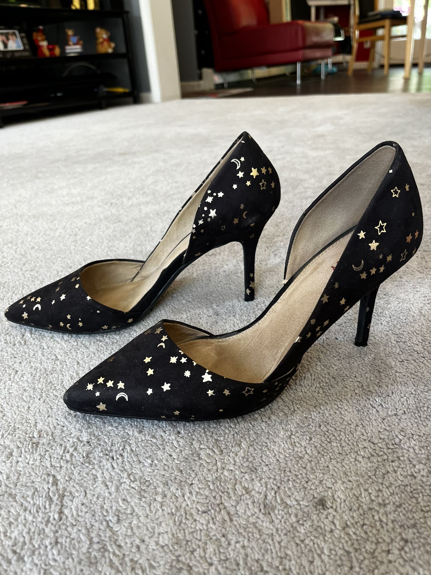 closed toe high heels, women’s size 10
