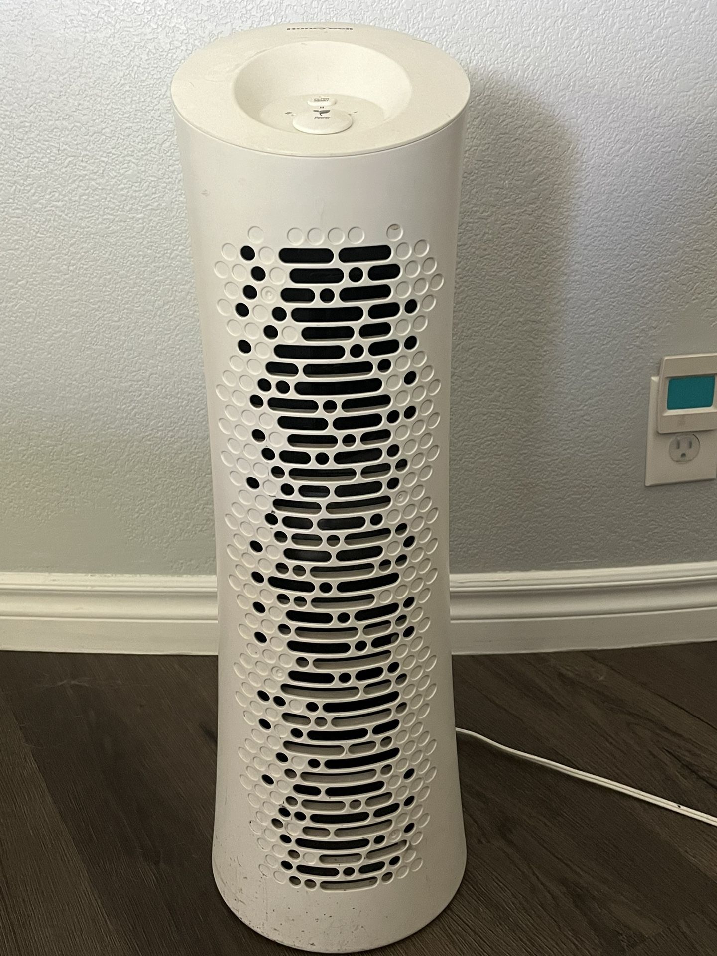 Honeywell HHT290C HEPA-Type Air Purifier (White)