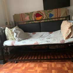 Day Bed King Size 