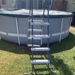 Pool ladder 48 inches
