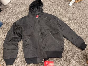 Milwaukee black hooded jacket