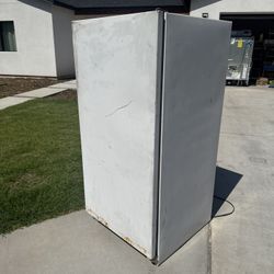 Upright Freezer 
