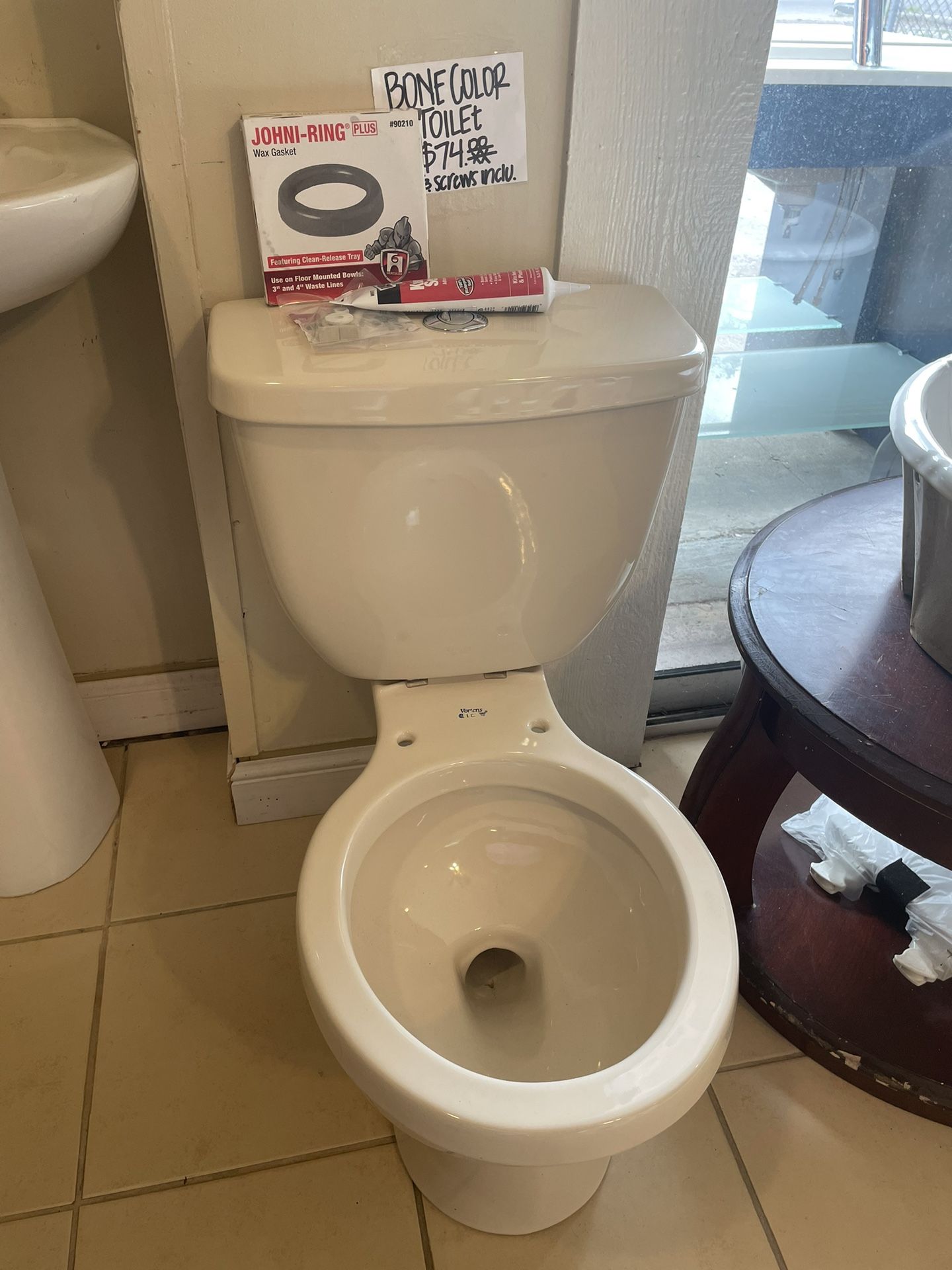 Vortens Toilet (Bone color)
