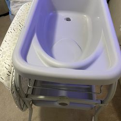 Baby Tub & Changing table (stand up)