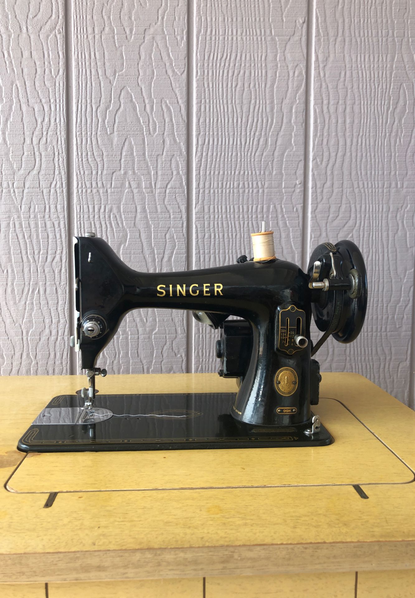 Vintage Singer Model 99K sewing machine electric