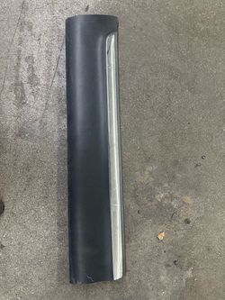 2020-2022 Kia telluride Driver Front Door Molding OEM