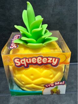 Squeeezy Pineapple (squishy)
