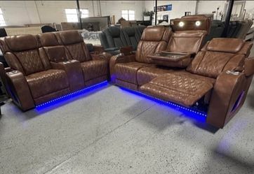 Luxury Zero Gravity Reclining Sofa – Air Massage, LED Lights and Wireless Chargers