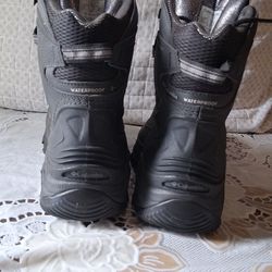 Columbia boots, black, size 8.5