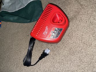 M12 Charger Milwaukee