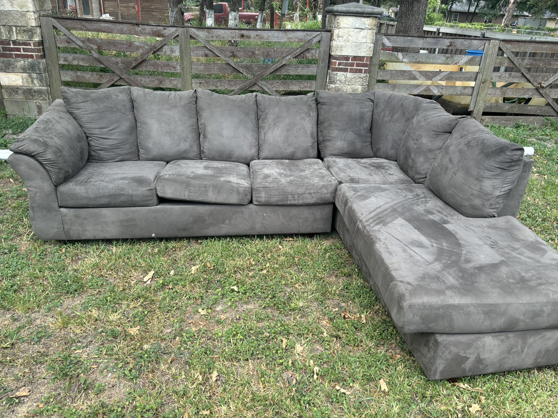 Grey Sectional Couch for Sale in Dallas, TX - OfferUp