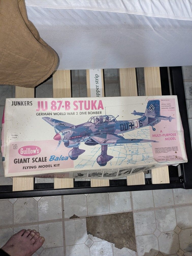 Junkers Ju87-b Stuka Vintage Model Plane 
