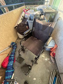 Folding Wheelchair with Footrests
