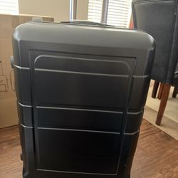 Brand New 28” Hardshell Lightweight Luggage With TSA Lock & Double Spinner Wheels,