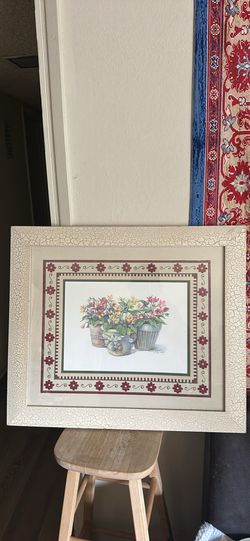Wall decor dimensions height 25” inches wide 28”